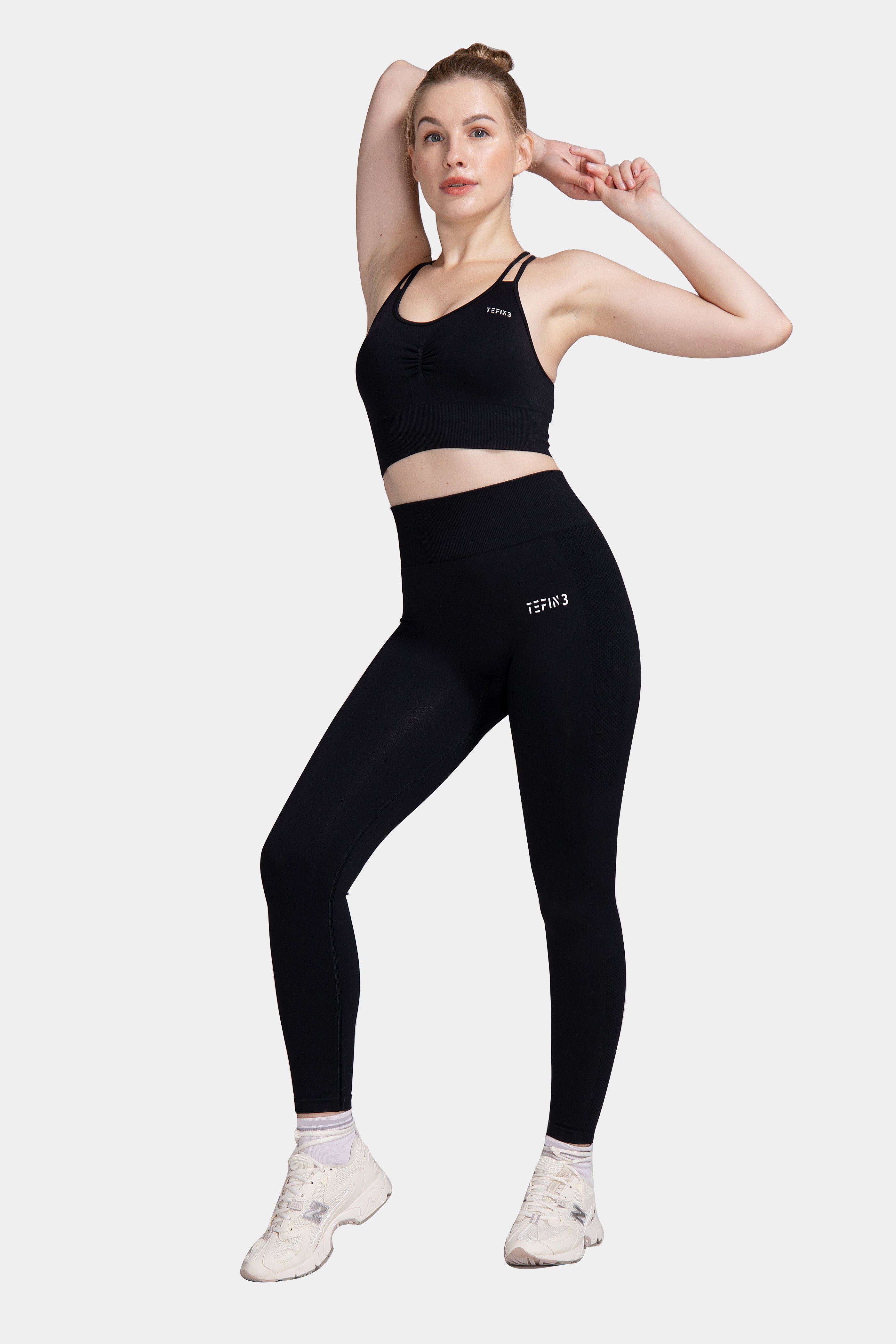 Comfy Seamless Strappy Sports Bra Black